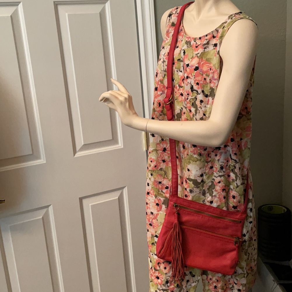 Hobo International red leather crossbody bag w/tassel